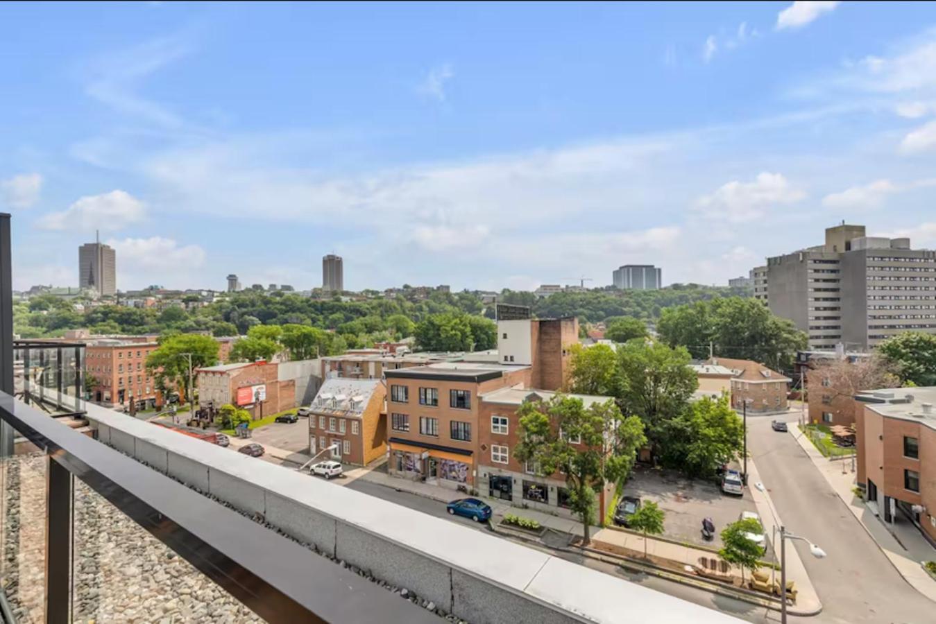 Initial / Gallery / Qc+parking * Quebec City